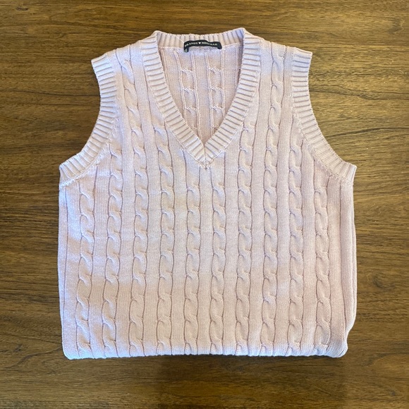 Brandy Melville Sweaters - brandy melville sweater vest